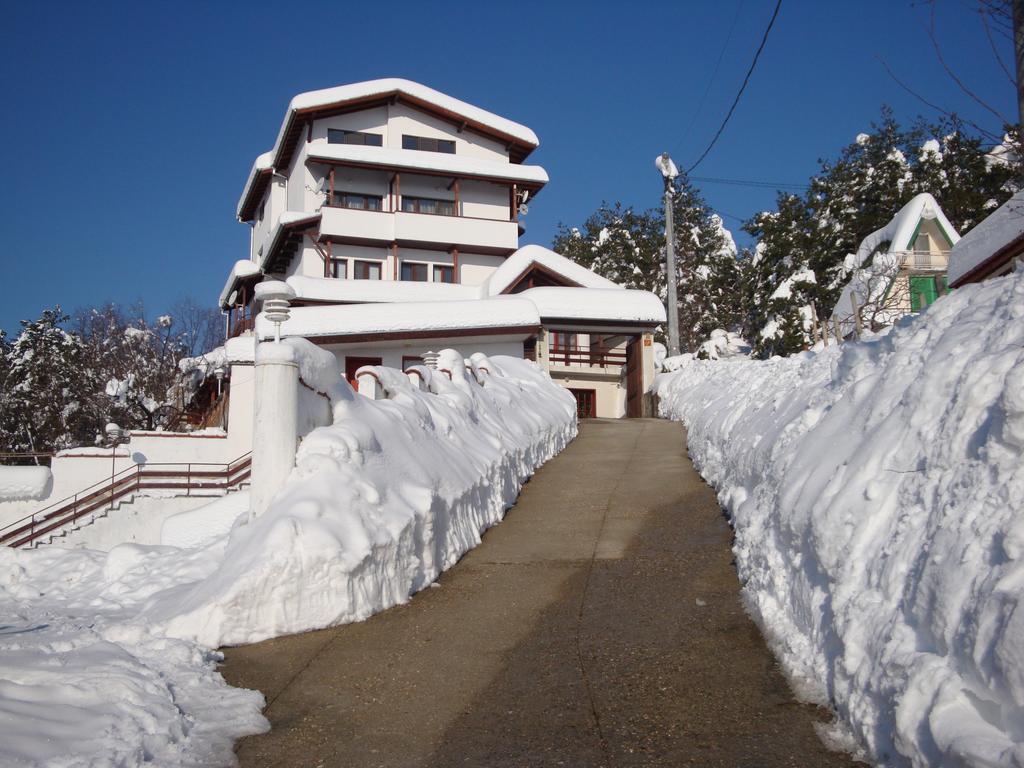 Family Hotel Diana Lyaskovo  Exterior foto