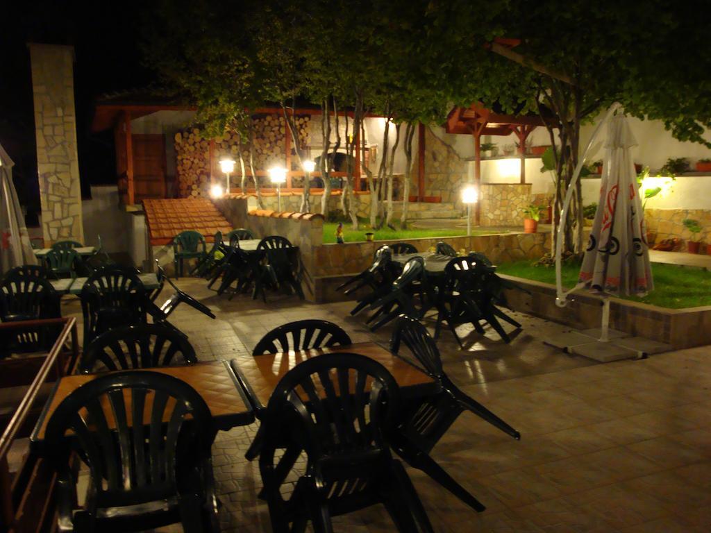 Family Hotel Diana Lyaskovo  Exterior foto